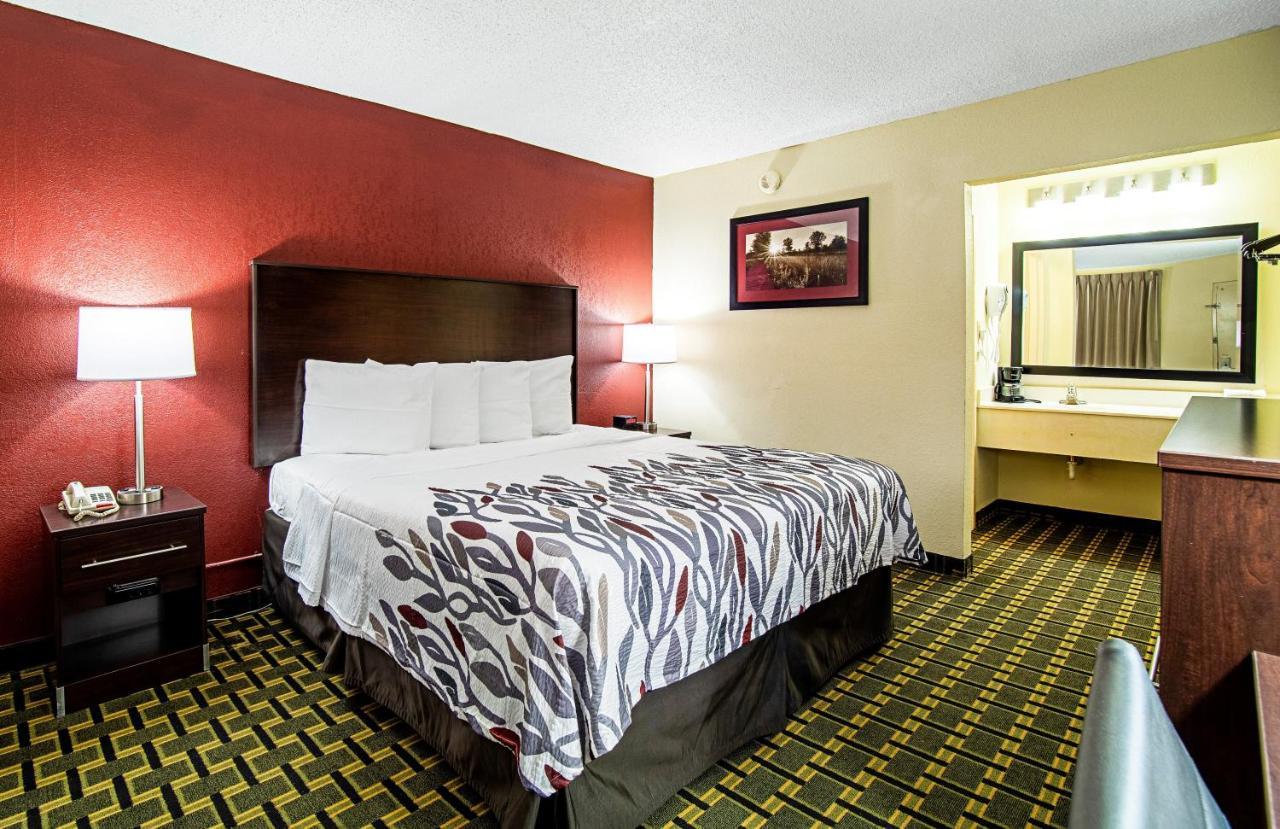 Red Roof Inn & Suites Greenwood, Sc Zewnętrze zdjęcie