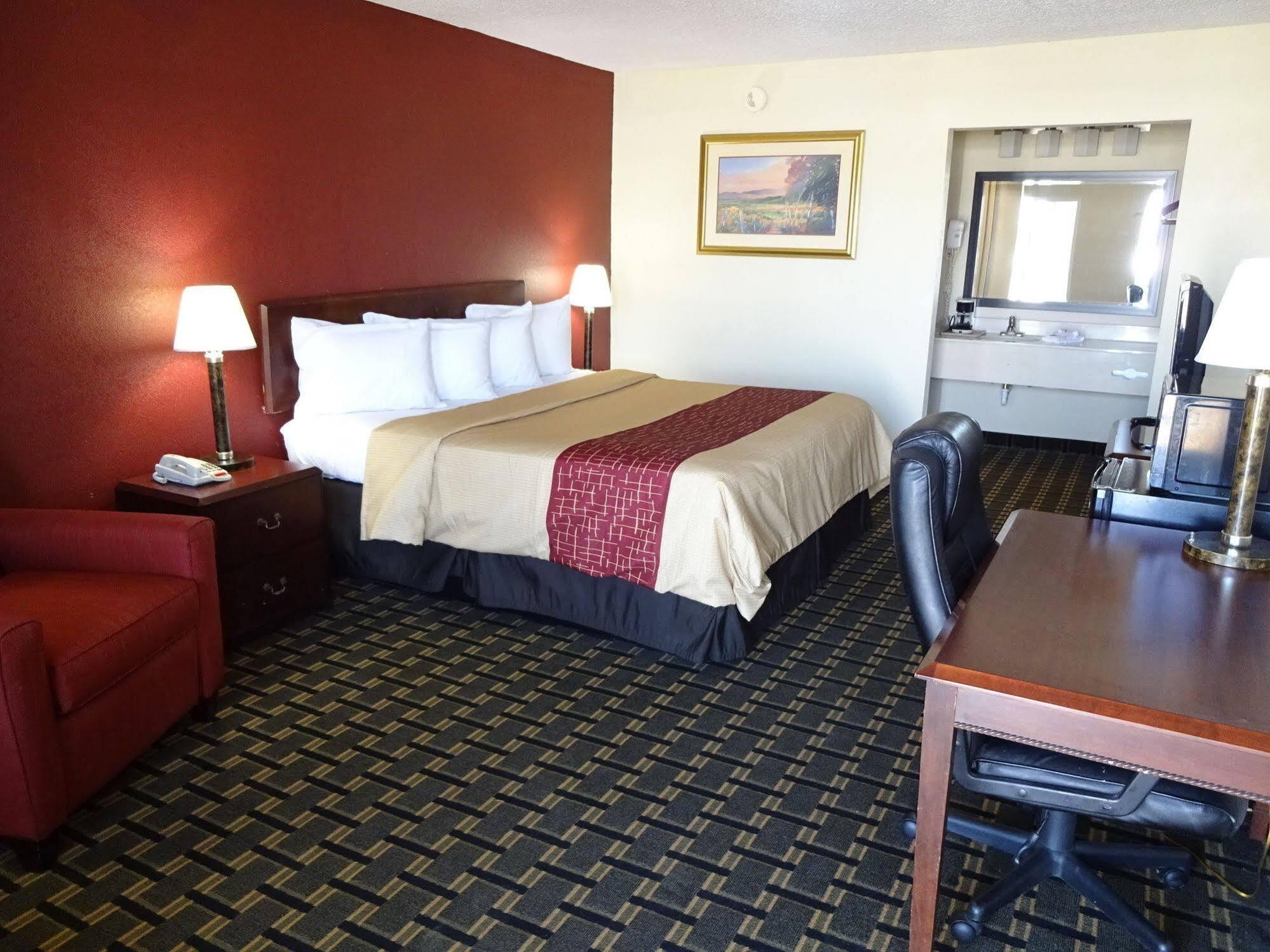 Red Roof Inn & Suites Greenwood, Sc Zewnętrze zdjęcie